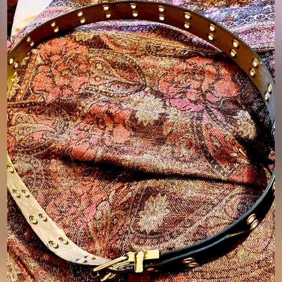 Reversible Black & Silver Leather Belt, with Turning Buckle 🩶🖤 - Picture 3 of 15